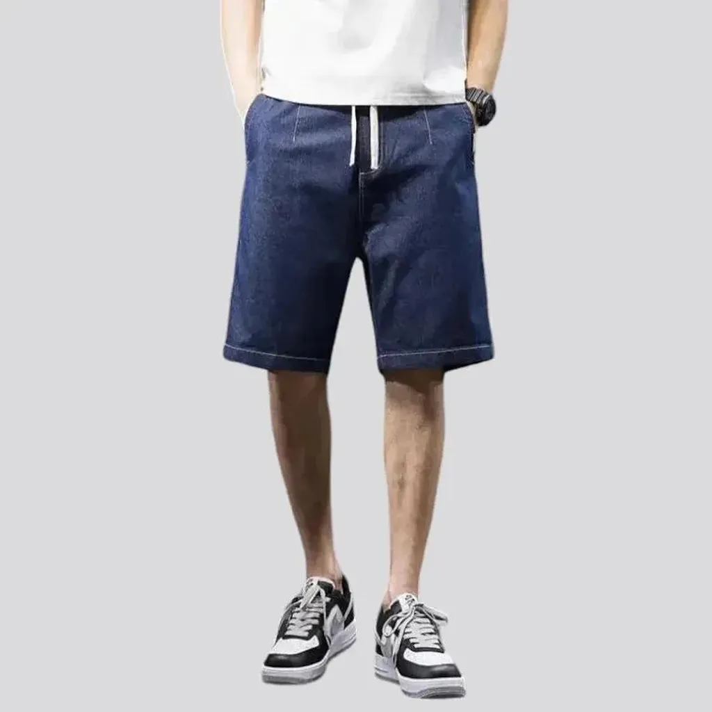 Dark-wash casual men's denim shorts