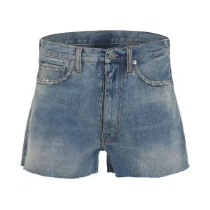 Denim Shorts in Light Wash