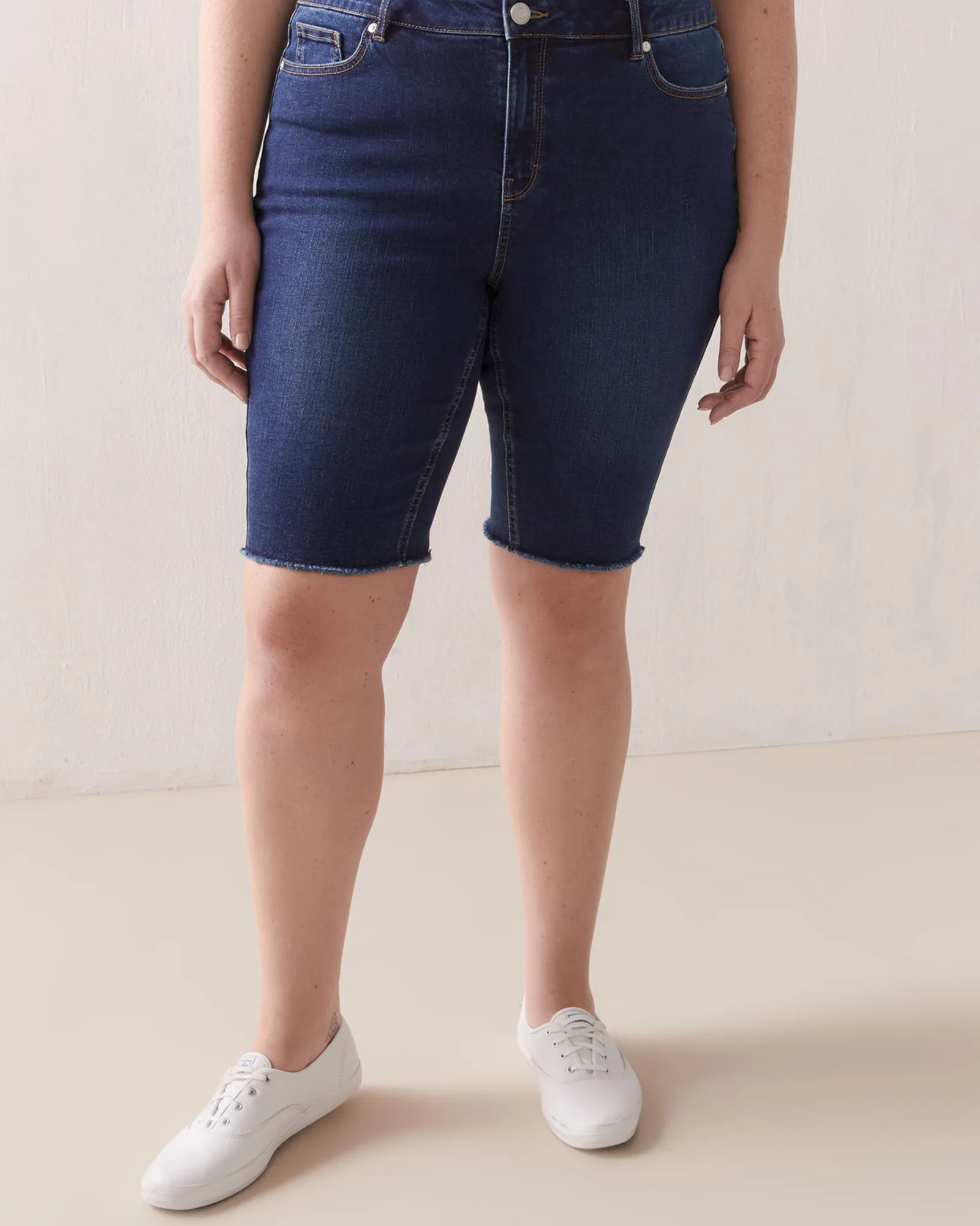 Marie Bermuda Shorts | Dark Wash / Dark Wash