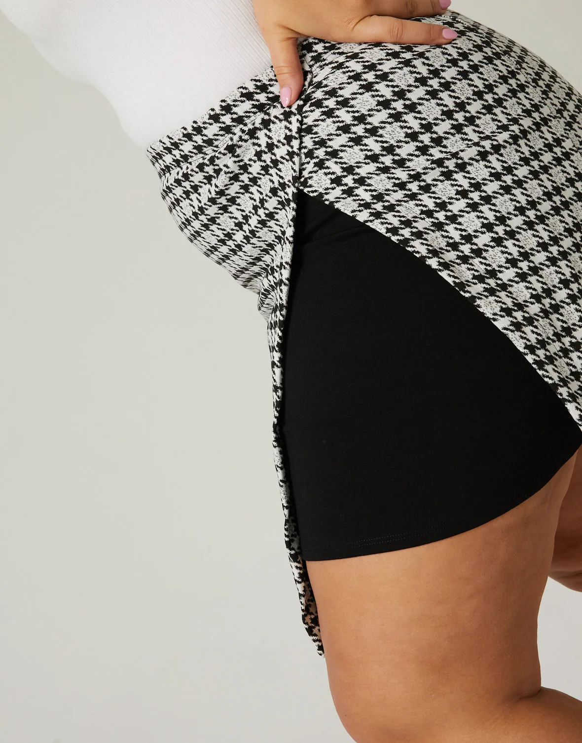 Plus Size Houndstooth Skirt With Slit