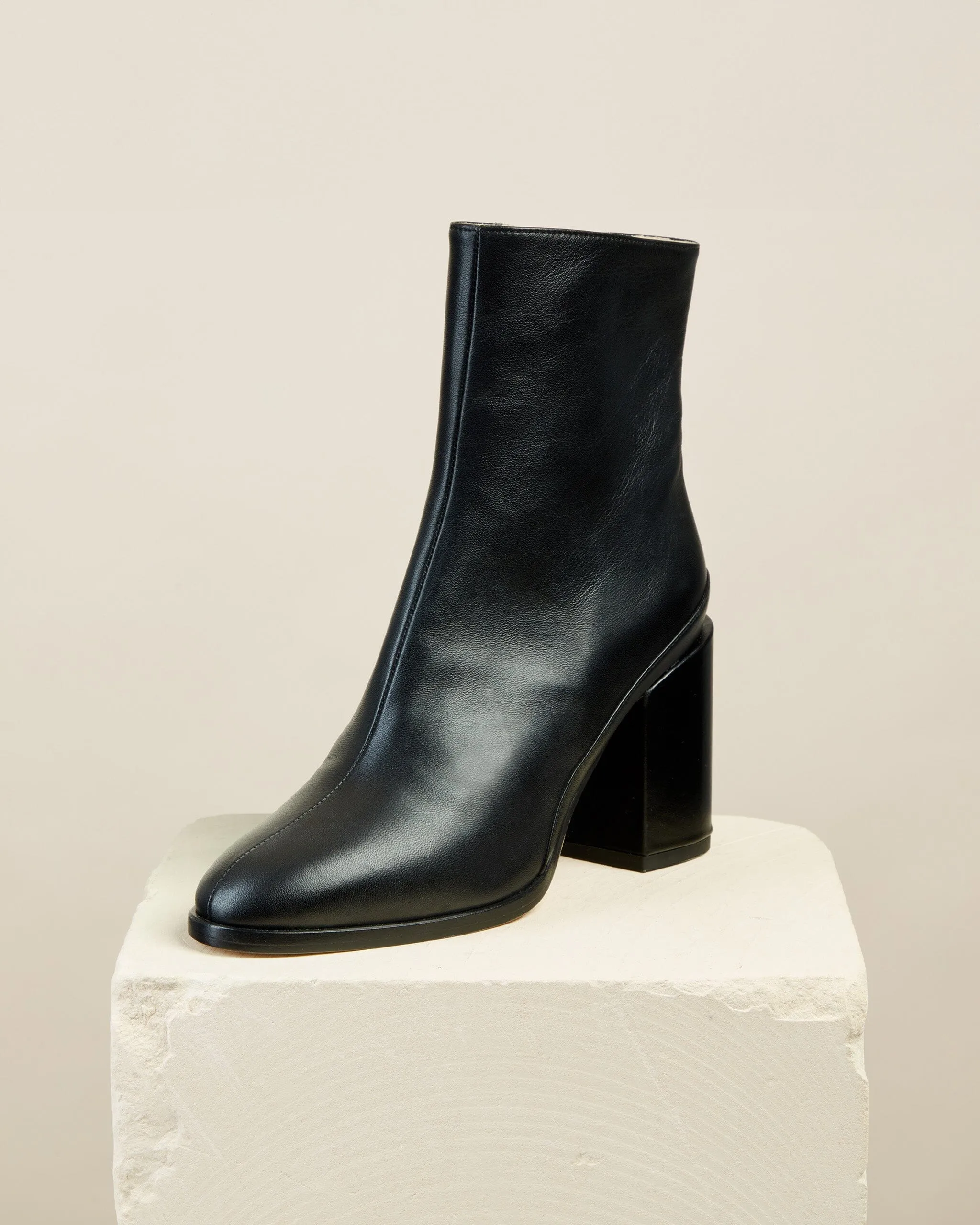 Spirit Boot, Black